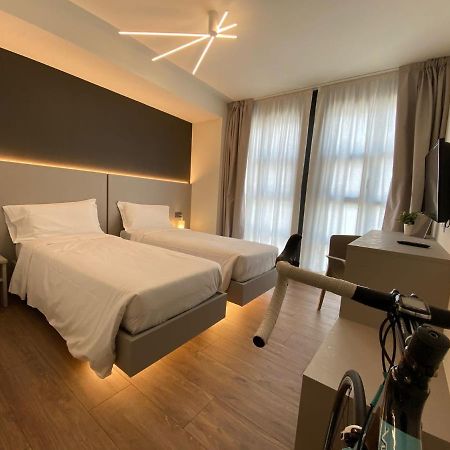 Fly Bike Hotel トレント エクステリア 写真