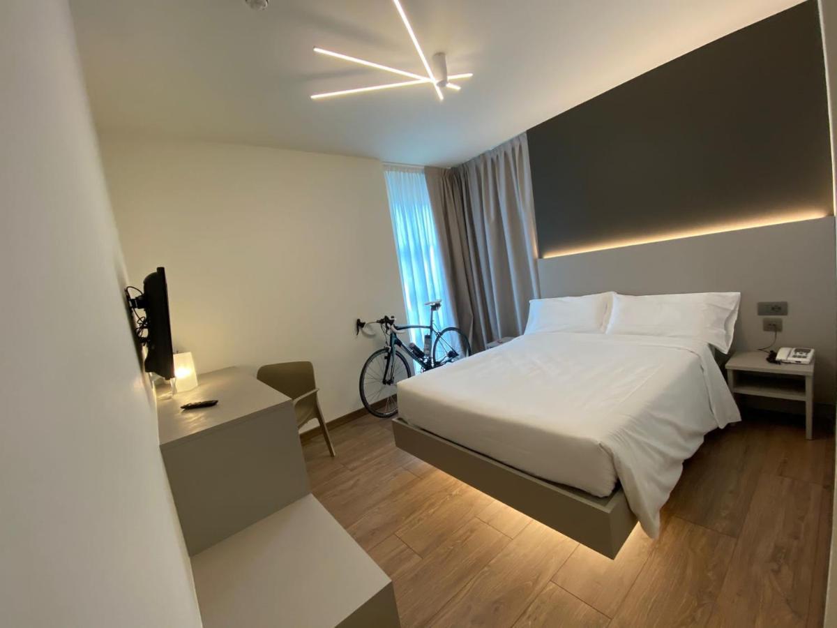 Fly Bike Hotel トレント エクステリア 写真